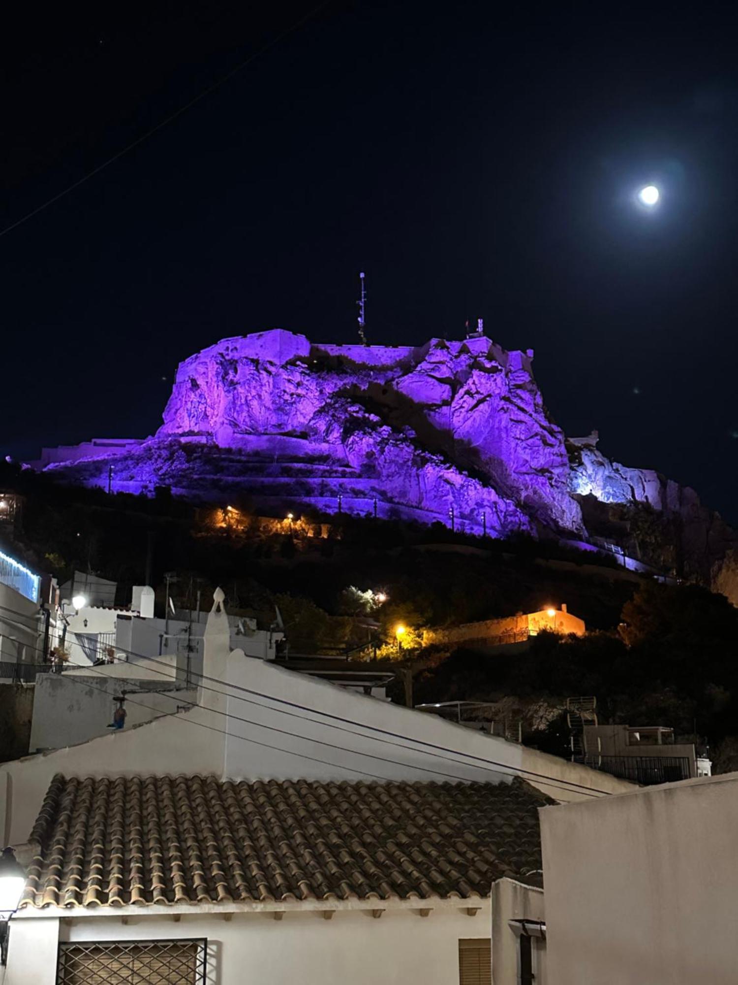Nuevo Casco Antiguo, Playa Y Castillo Alicante Exterior photo